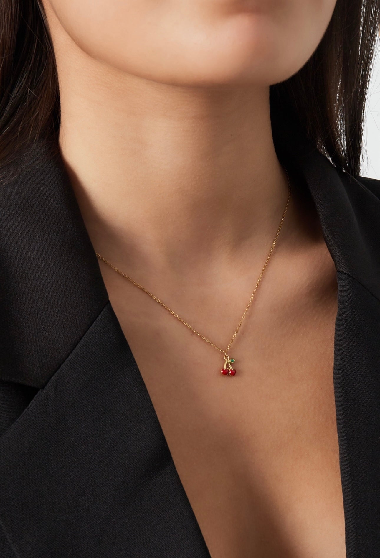 Collier cerise