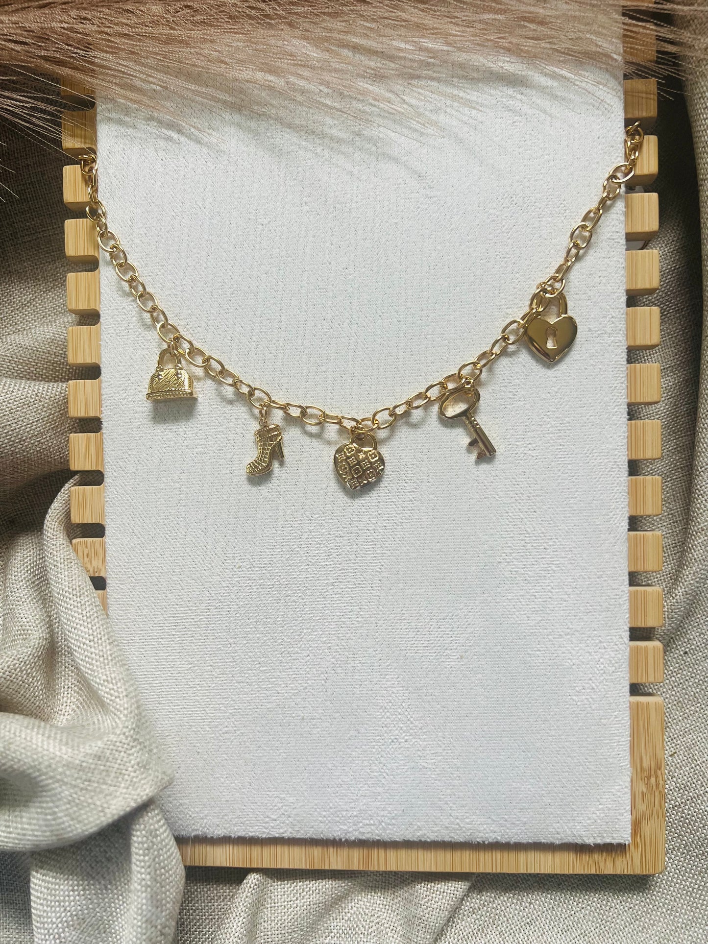 Collier Elena