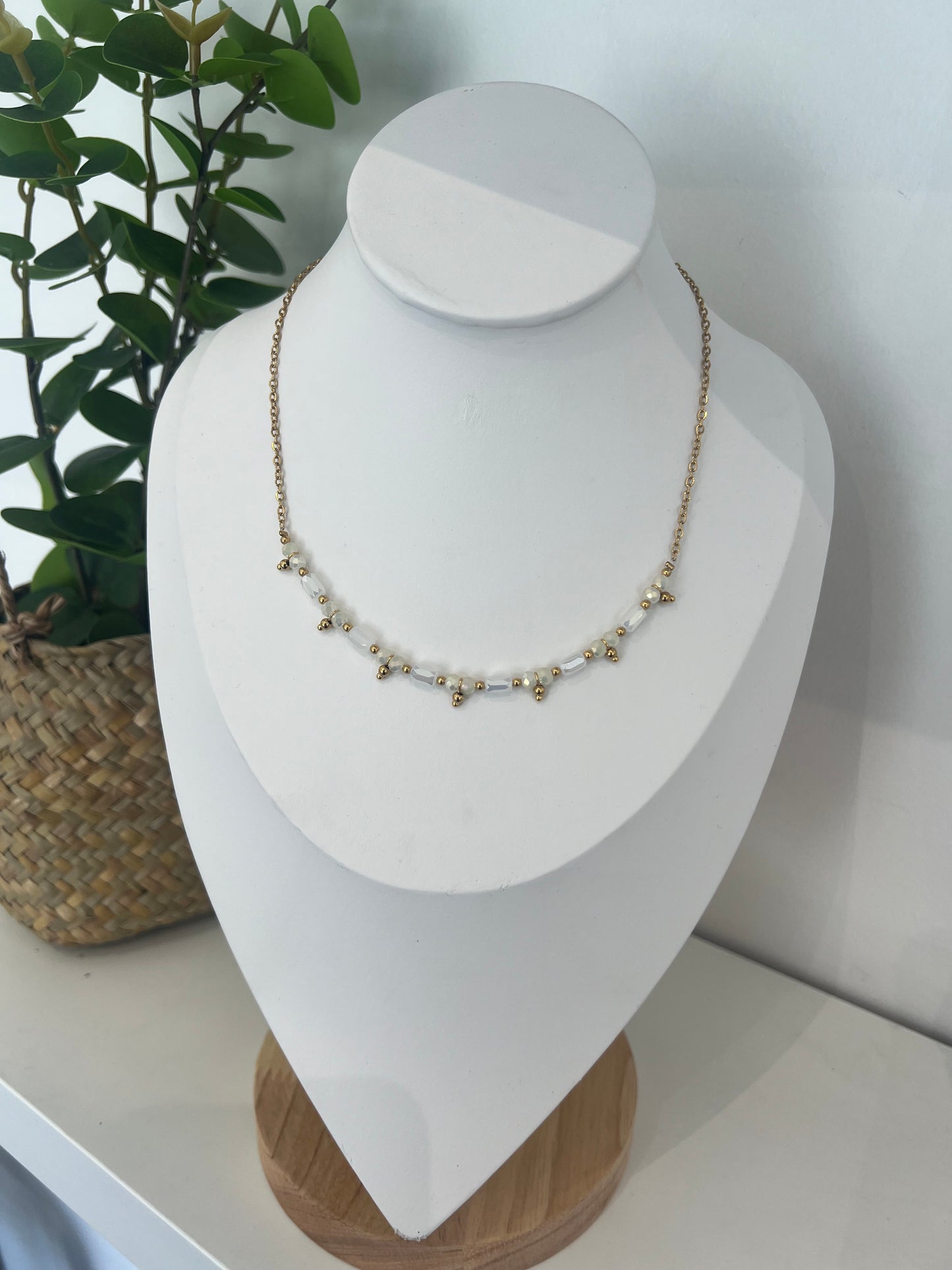 Collier Body