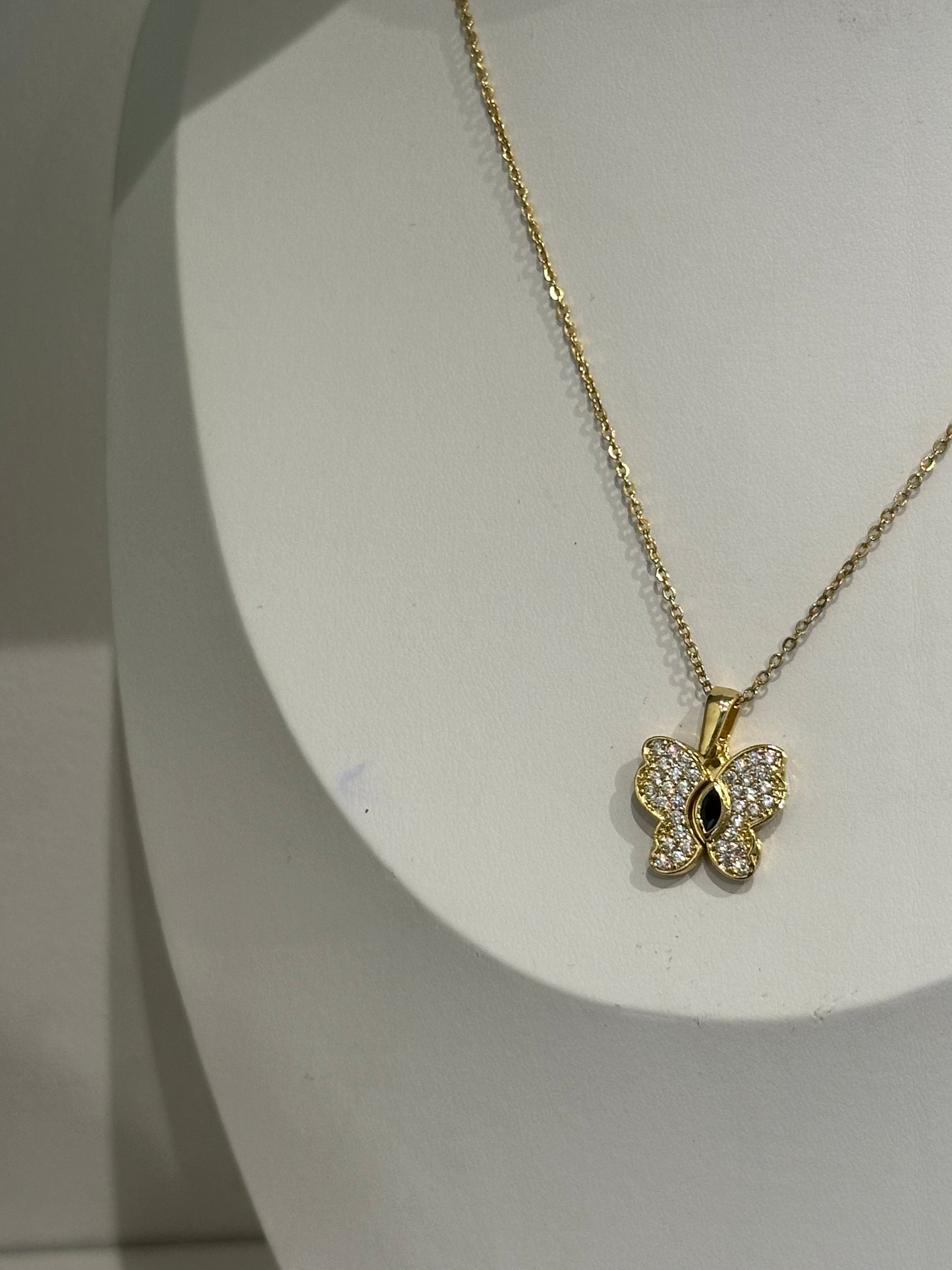Collier Fly