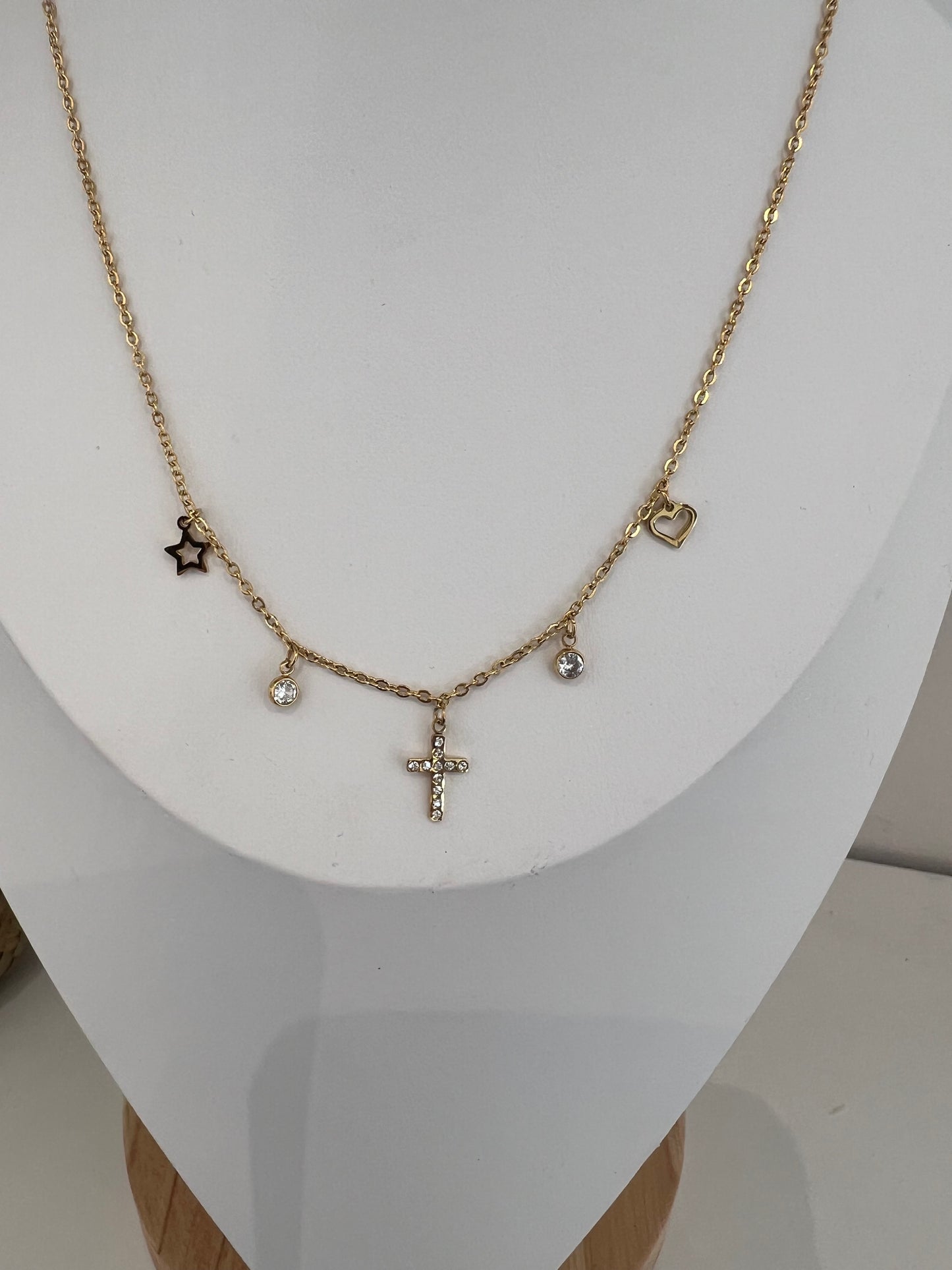 Collier significatif charm
