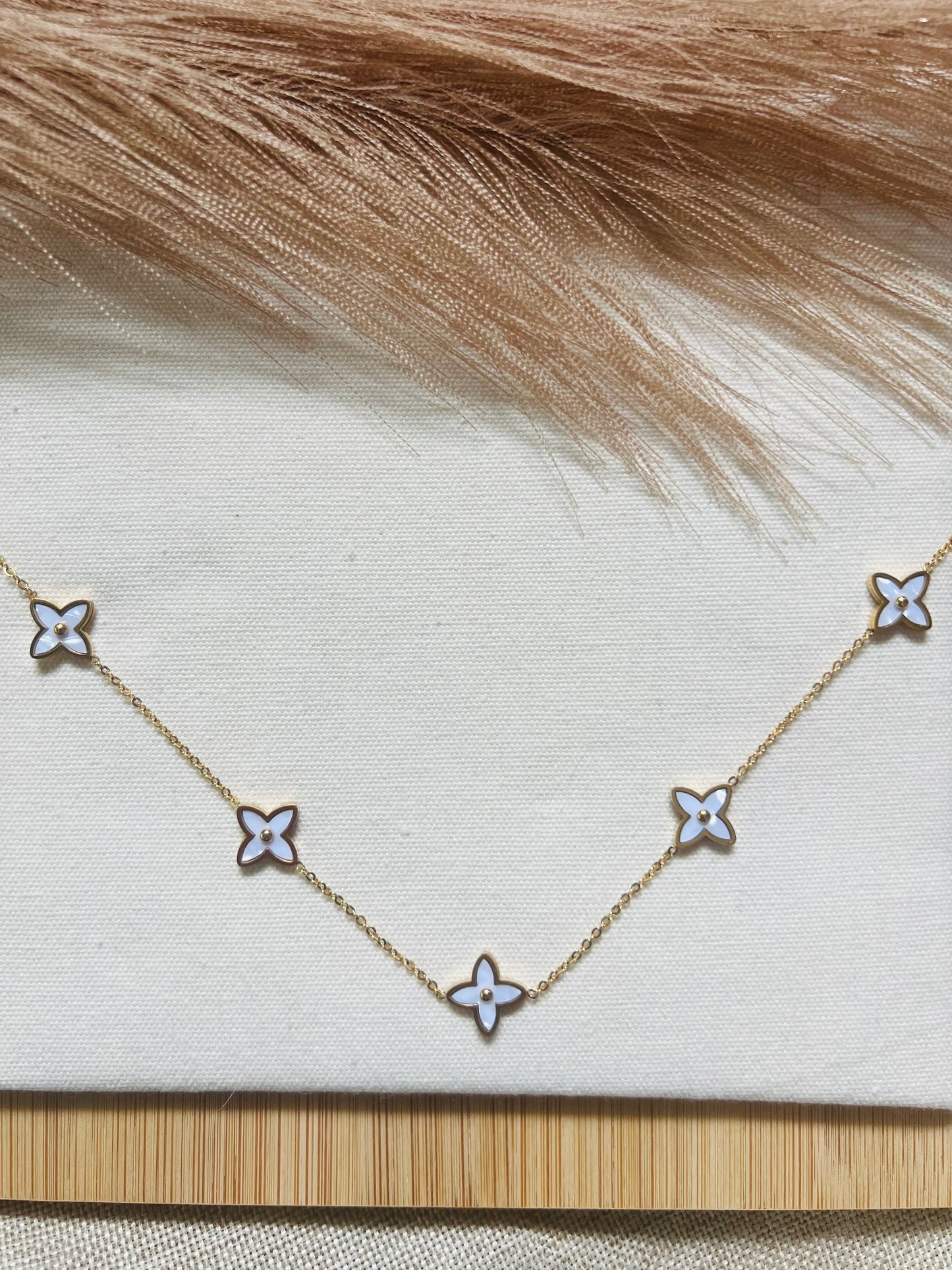 Collier Nisa