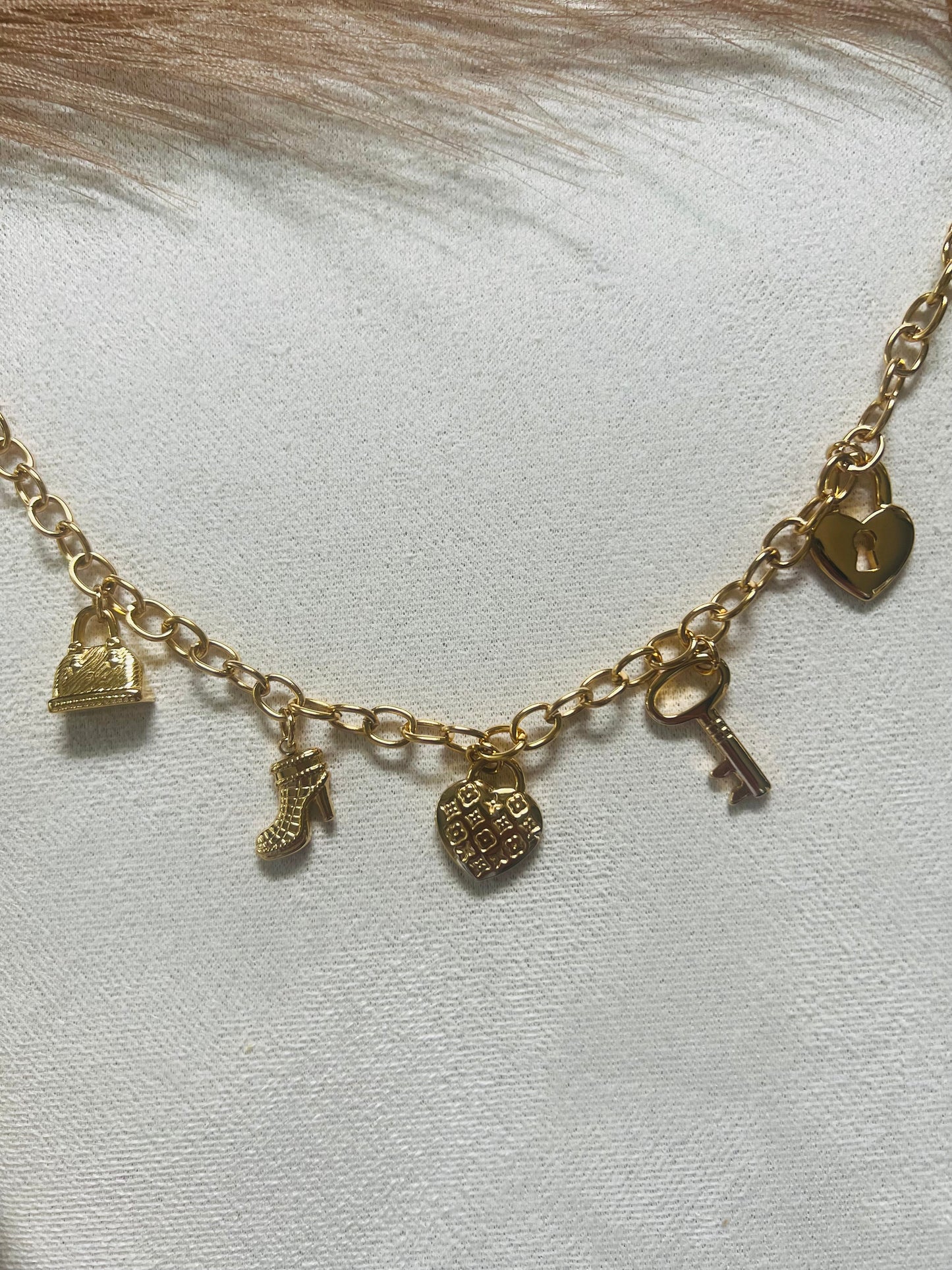 Collier Elena
