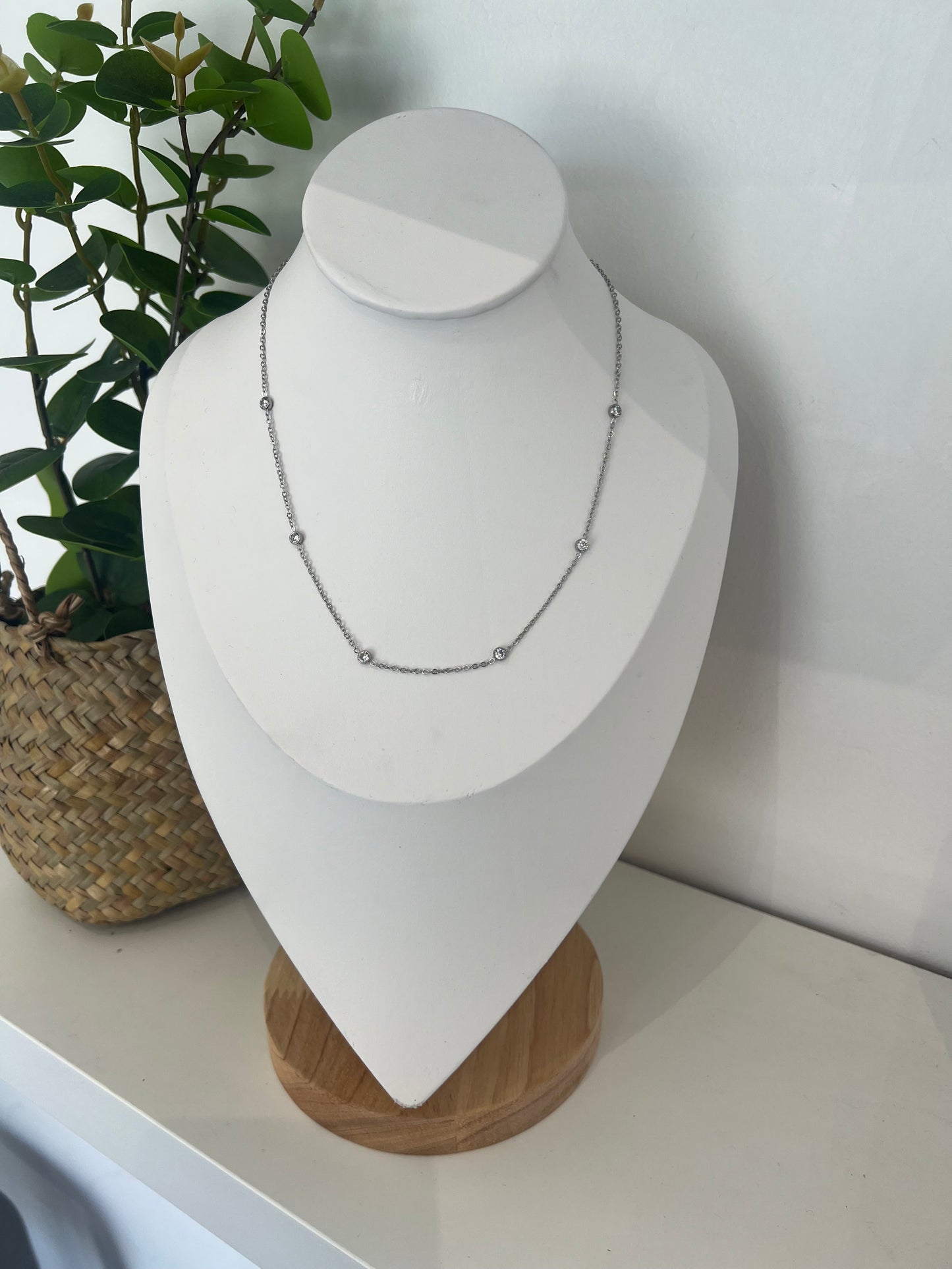 Collier Shine